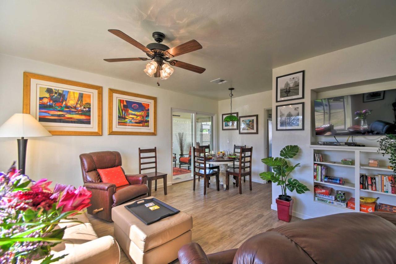Pet-Friendly Phoenix Home With Breezeway And Fire Pit! Exterior photo