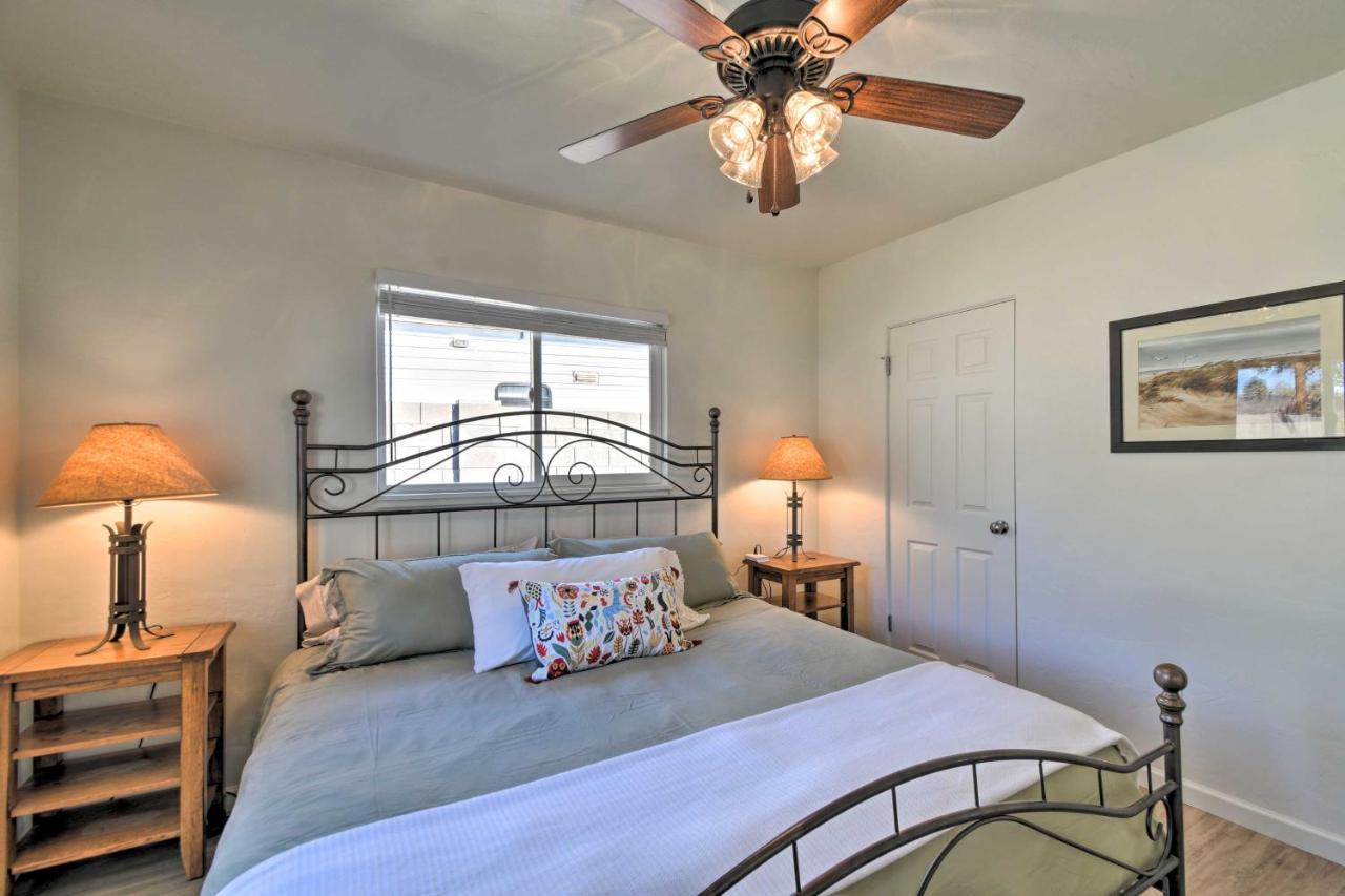 Pet-Friendly Phoenix Home With Breezeway And Fire Pit! Exterior photo